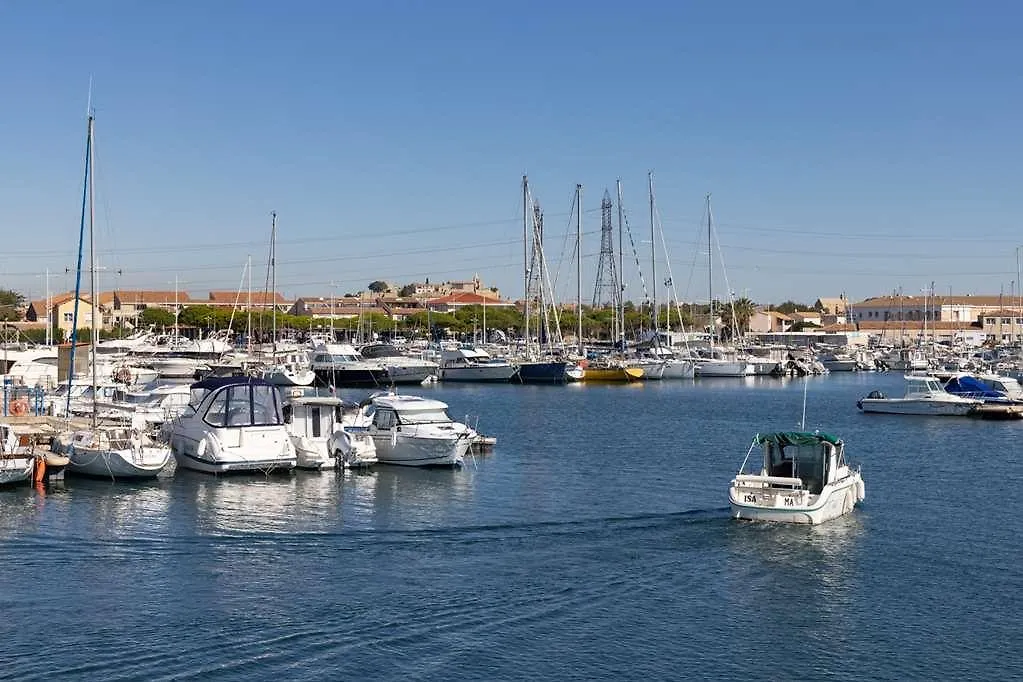 ***  The Originals City, Hotel Azur, Fos-Sur-Mer France