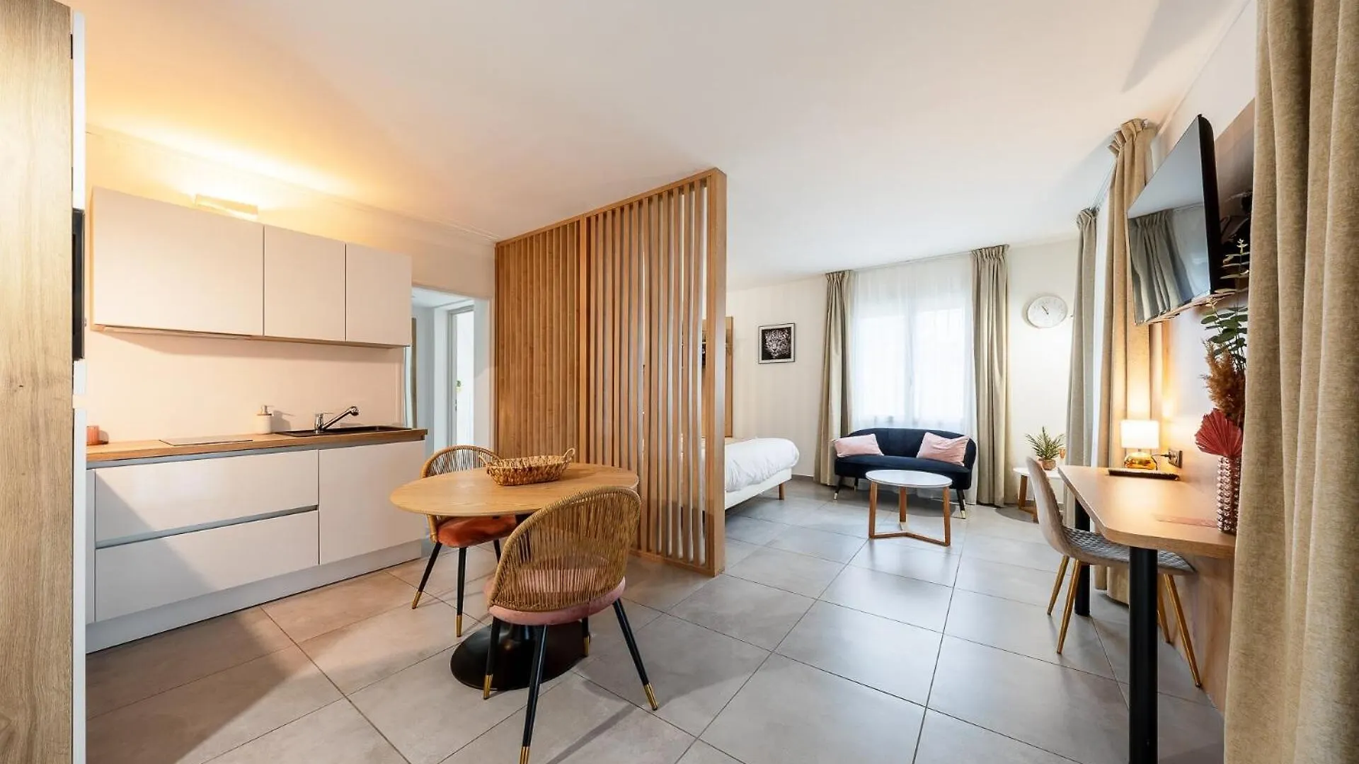 The Originals City, Hotel Azur, Fos-Sur-Mer France