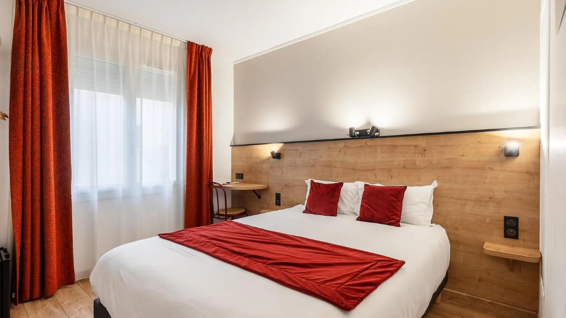 The Originals City, Hotel Azur, Fos-Sur-Mer 3*,
